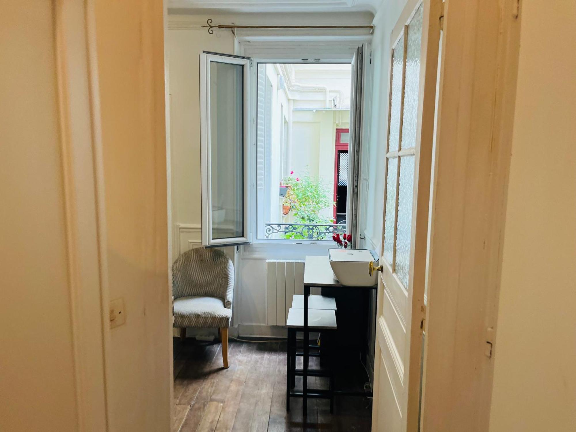 Apartment In Montmartre, Paris, Near Sacre-Coeur Read Host Profile For Booking Exterior foto