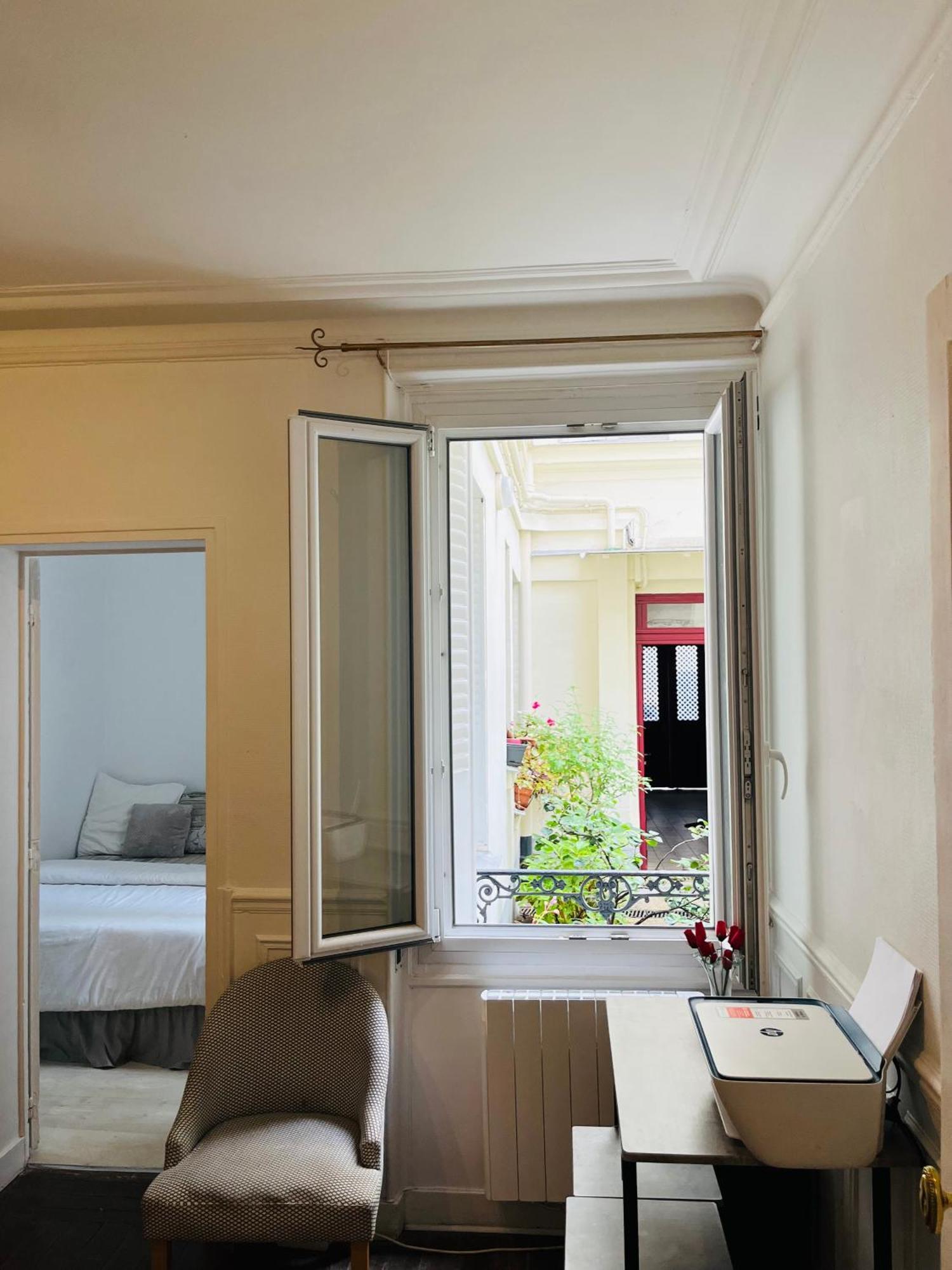 Apartment In Montmartre, Paris, Near Sacre-Coeur Read Host Profile For Booking Exterior foto
