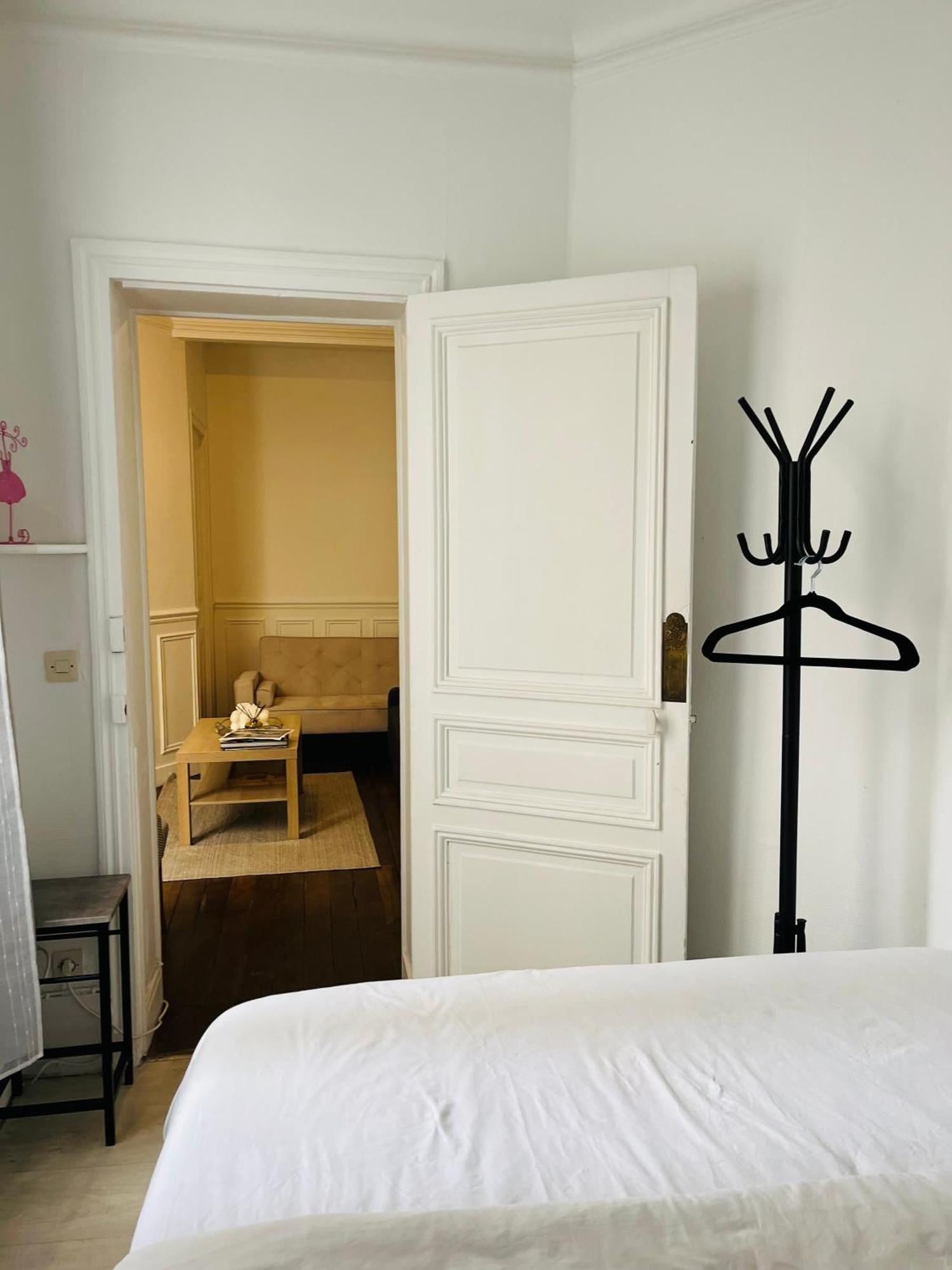 Apartment In Montmartre, Paris, Near Sacre-Coeur Read Host Profile For Booking Exterior foto